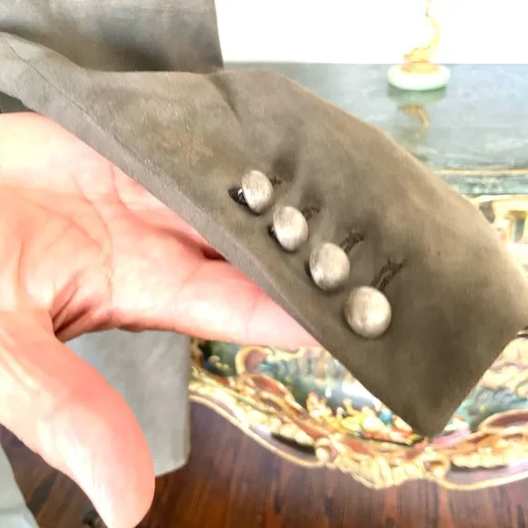 Varvatos 3/4 length 100% suede coat. Barely  used. Non smoking household - Picture 13 of 17